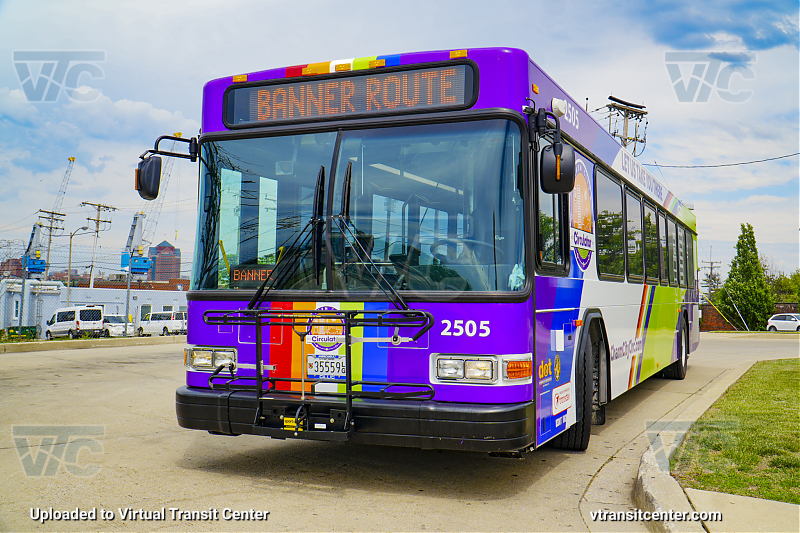 Charm City Circulator 2505 on the Banner Route
Banner Route
Gillig Advantage
Keywords: Charm City Circulator;Baltimore City;Gillig Advantage;Gillig Low Floor
