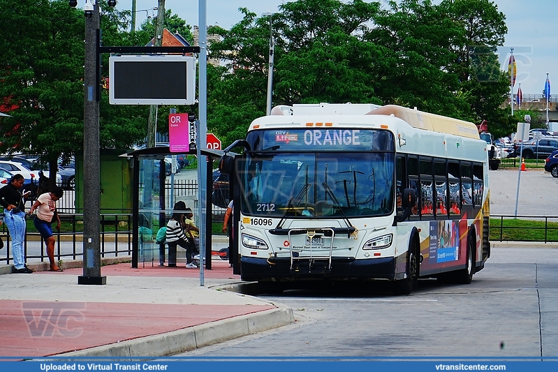 MTA Maryland BaltimoreLink 16096 on CityLink Orange
CityLink Orange
New Flyer XD40
Keywords: MTA Maryland;Baltimore Link;New Flyer XD40