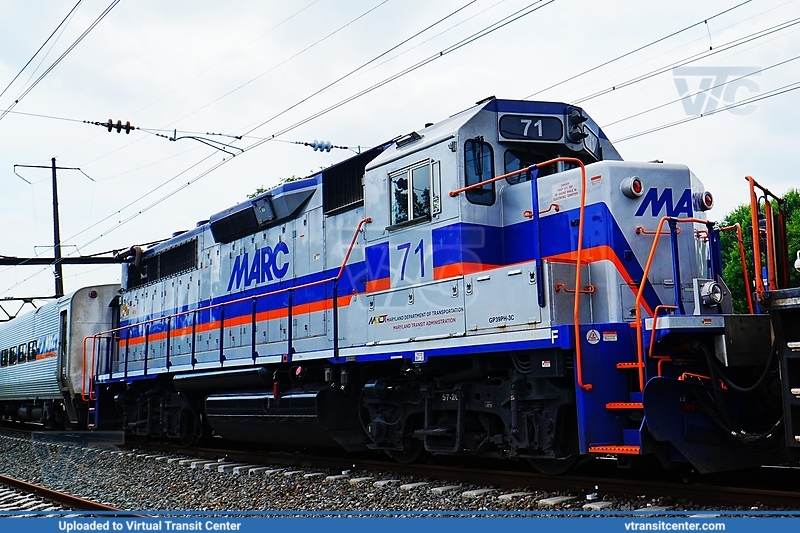 MARC 71 leading Northbound Penn Line
MARC Penn Line to Baltimore
EMD GP39H-2
