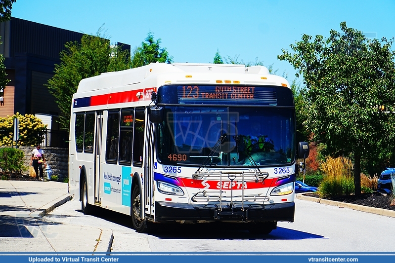 SEPTA 3265 on Route 123
Route 123 to 69th Street Transit Center
New Flyer XDE40
