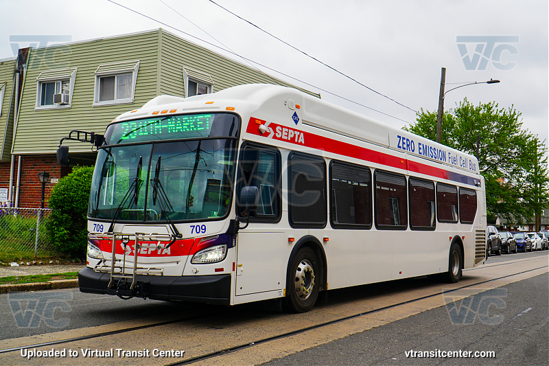 SEPTA XHE40 709 on Route 23
Route 23 to Chestnut Hill
New Flyer XHE40
Keywords: SEPTA Bus;Hydrogen Fuel Cell;New Flyer XHE40;Zero Emissions Bus