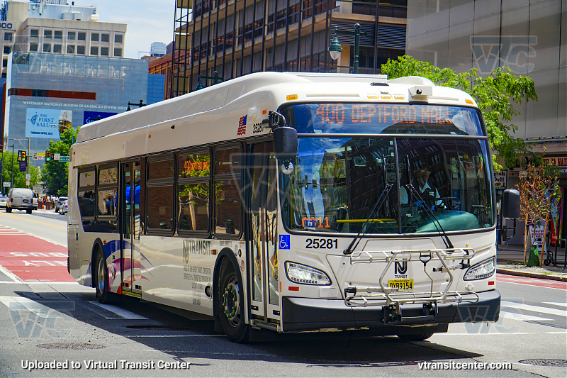 NJ Transit 25281 on Route 400
Route 400 to Deptford Mall
Keywords: NJTBus;NJ Transit;New Flyer XD40