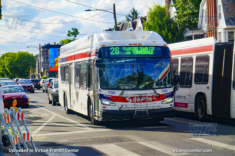 SEPTA XHE40 700 on Route 26
Route 26 to Frankford Transit Center via Torresdale
Keywords: SEPTA Bus;Hydrogen Fuel Cell;New Flyer XHE40;Zero Emissions Bus