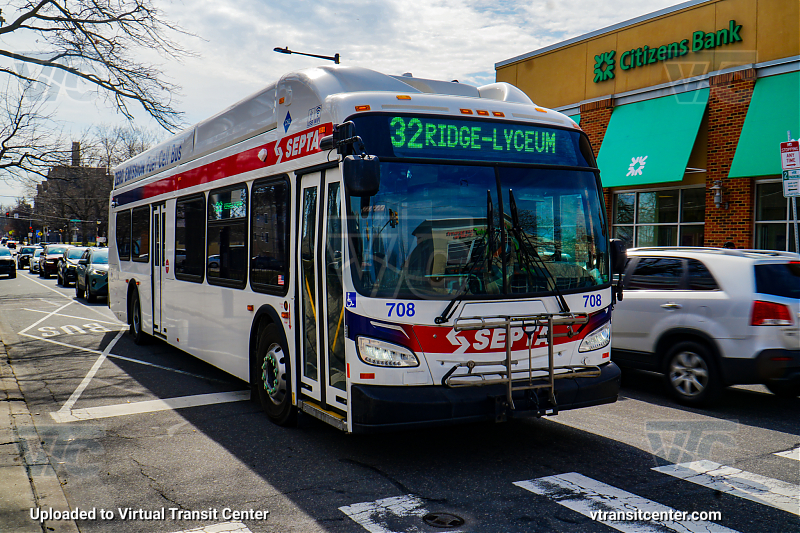 SEPTA XHE40 708 on Route 32
Route 32 to Ridge-Lyceum
New Flyer XHE40
Keywords: SEPTA Bus;Hydrogen Fuel Cell;New Flyer XHE40;Zero Emissions Bus