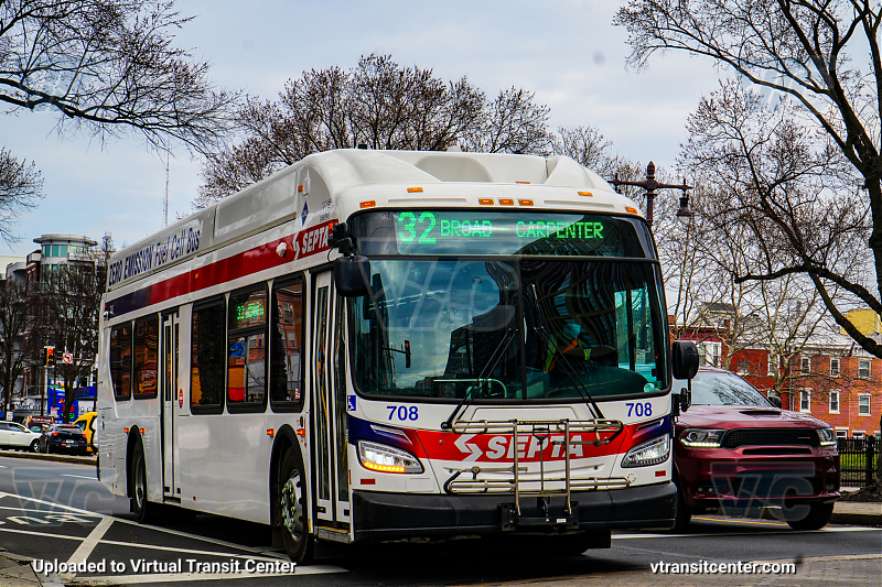 SEPTA XHE40 708 on Route 32
Route 32 to Broad-Carpenter
New Flyer XHE40
Keywords: SEPTA Bus;Hydrogen Fuel Cell;New Flyer XHE40;Zero Emissions Bus