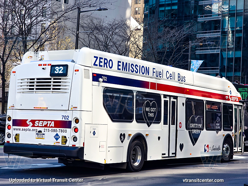 SEPTA XHE40 702 on Route 32
Route 32 to Broad-Carpenter
Keywords: SEPTA Bus;Hydrogen Fuel Cell;New Flyer XHE40;Zero Emissions Bus