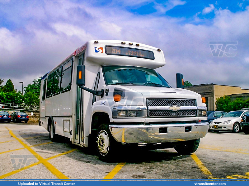 SEPTA 2098 on roue 204
204 to Paoli Station
Chevrolet C4500/Champion Challenger
Eagleview Corporate Center, Eagleview, PA
May 16th, 2011
