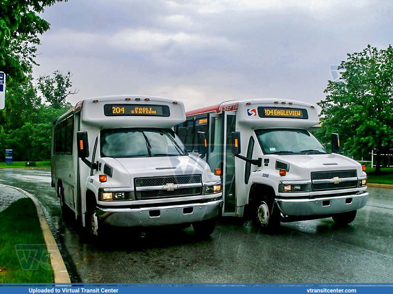 SEPTA 2098 and 2099 on roue 204
204 to Paoli Station
Chevrolet C4500/Champion Challenger
May 16th, 2011
