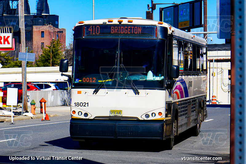 NJ Transit 18021 on Route 410
Route 410 to Bridgeton
MCI D4500CT
Keywords: NJT;MCI