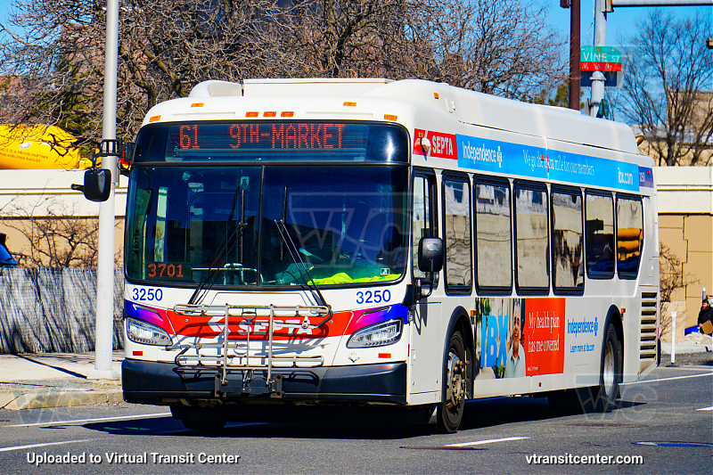 SEPTA 3250 on Route 61
Route 61 to 9th-Market
New Flyer XDE40
Keywords: SEPTA;New Flyer Xcelsior;New Flyer XDE40