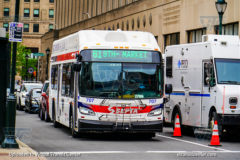 SEPTA XHE40 707 on Route 61
Route 61 to 9th and Market
New Flyer XHE40
Keywords: SEPTA Bus;Hydrogen Fuel Cell;New Flyer XHE40;Zero Emissions Bus