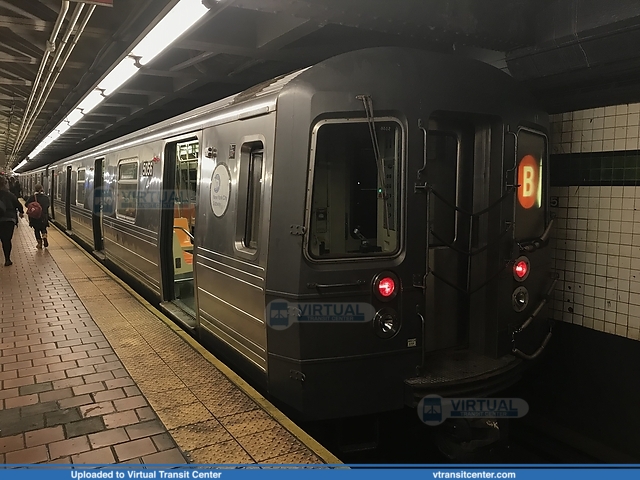 MTA New York City Subway R68 Consist on the B train
B Train to 145 St
Westinghouse R68
125 St/St Nicholas Station, Manhattan, New York City, NY
Keywords: NYC Subway;Westinghouse;R68