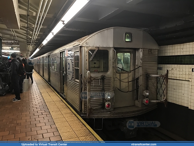 MTA New York City Subway R32 Consist on the C Train
C Train to 168 St Manhattan
Budd R32
125 St/St Nicholas Station, Manhattan, New York City, NY
Keywords: NYC Subway;Budd;R32