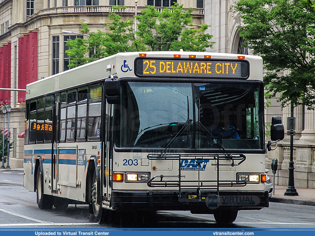 Delaware Area Regional Transit 203 on route 25
25 to Delaware City
Gillig Low Floor
10th and King Streets, Wilmington, DE
June 5th, 2017
Keywords: DART First State;Gillig Low Floor