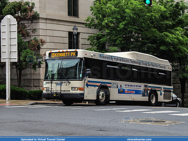 Delaware Area Regional Transit 167 on route 10
10 to Kennet Pk
Gillig Low Floor
10th and King Streets, Wilmington, DE
June 5th, 2017
Keywords: DART First State;Gillig Low Floor