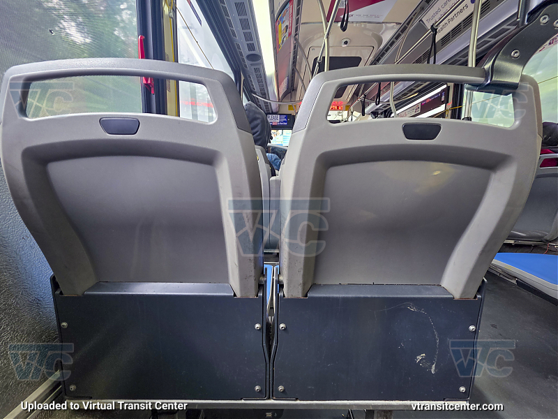 Interior of SEPTA 3293
Looking towards the rear
Kiel Seating Citos
Keywords: Kiel Seating CITOS;SEPTA Bus
