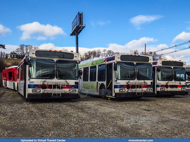 Scrapped SEPTA buses..
Midvale Scrap Yard,
Roberts and Wissahickon Avenues, Philadelphia, PA
Keywords: SEPTA;New Flyer D40LF