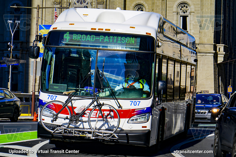 SEPTA XHE40 707 on Route 4
Route 4 to Broad-Pattison
Keywords: SEPTA;XHE40