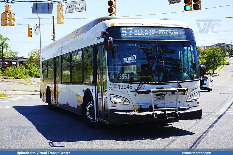 MTA Maryland BaltimoreLink 19045 on LocalLink 57
Route 57, Belair-Edison Loop
New Flyer XD40
