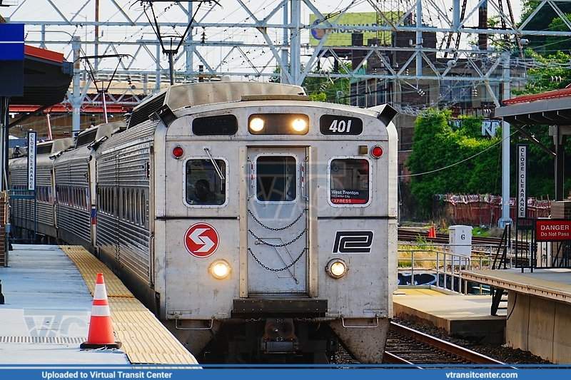 SEPTA Silverliner IV 401 on West Trenton Line
West Trenton Express
General Electric Silverliner IV
Penn Central Heritage Car
Keywords: SEPTARR;GE