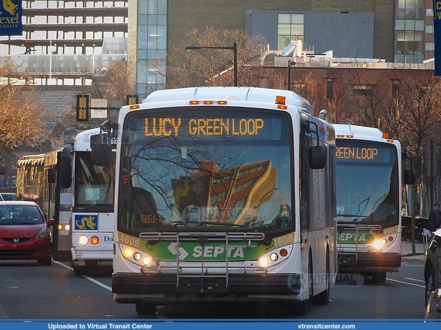 SEPTA 4633 leads MD30 Train on 33rd St
33rd and Market
Route LUCY Green Loop
Keywords: SEPTA;MD30;New Flyer