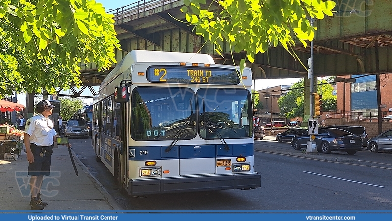 MTA New York City 219 on a 2 Shuttle
2011-2013 New Flyer C40LF #219 on the 2 shuttle to 241 St at E180 St

