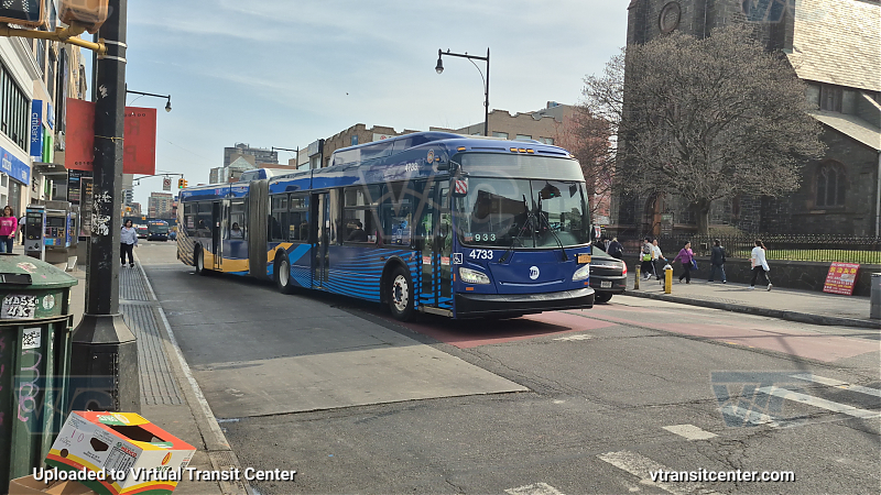 2012 NFI XD60 #4733 on the Q44-SBS
2012 NFI XD60 #4733 on the Q44-SBS
