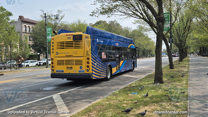 2017 NFI XN40 #787 on the 3 shuttle 
2017 NFI XN40 #787 on the 3 shuttle 
