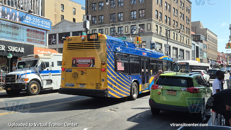 MTA Bus Company #9221 on the Q19
MTA Bus Company #9221 on the Q19
