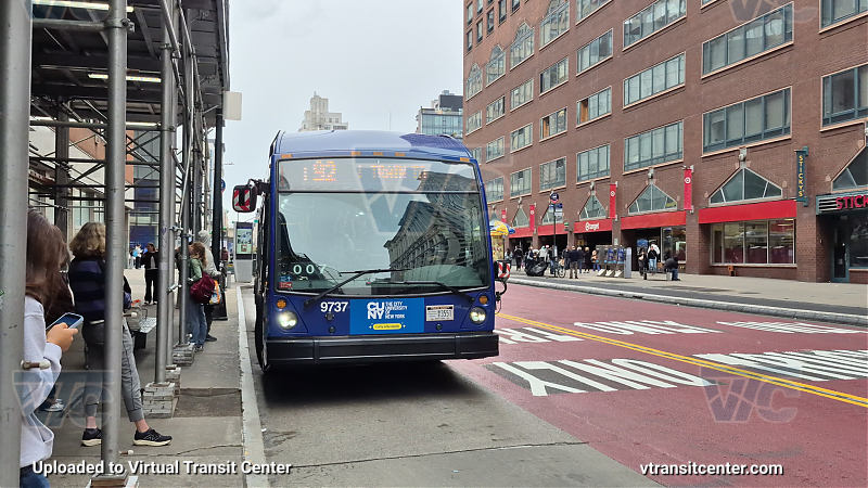 New York City Transit Bus #9737 on the L92 L shuttle 
New York City Transit Bus #9737 on the L92 L shuttle 
