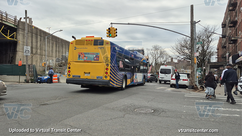New York City Transit #7571 on the BX21
New York City Transit #7571 on the BX21
