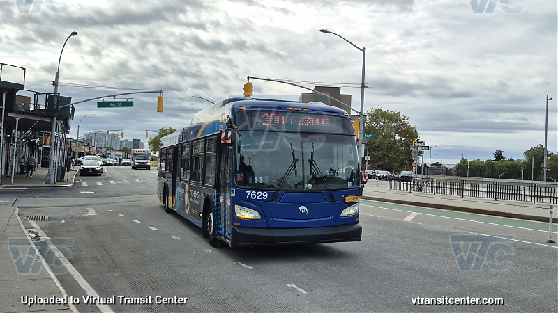 New York City Transit Bus #7629 on the T300 E shuttle 
New York City Transit Bus #7629 on the T300 E shuttle 
