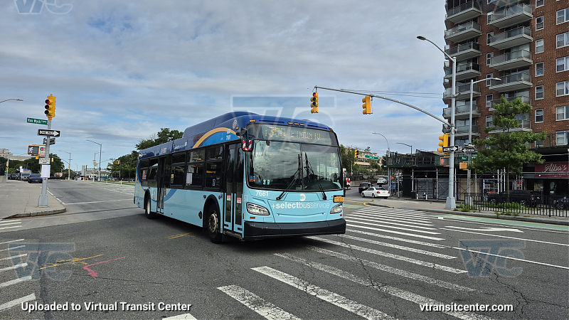 New York City Transit Bus #7681 on the T300 E shuttle 
New York City Transit Bus #7681 on the T300 E shuttle 
