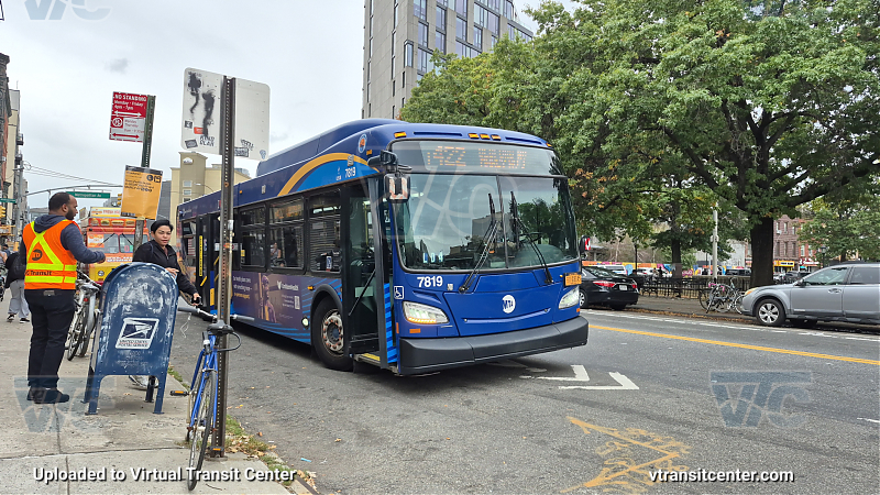 New York City Transit Bus #7819 on the T422 L shuttle 
New York City Transit Bus #7819 on the T422 L shuttle 
