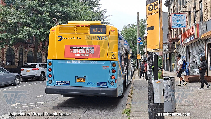 2018 NFI XD40 #7670 on the B101 Franklin Ave Shuttle
2018 NFI XD40 #7670 on the B101 Franklin Ave Shuttle
