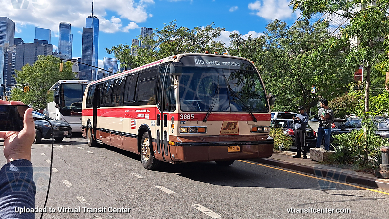 3865 at New York Transit Museum's Bus Festival
3865 at New York Transit Museum's Bus Festival
