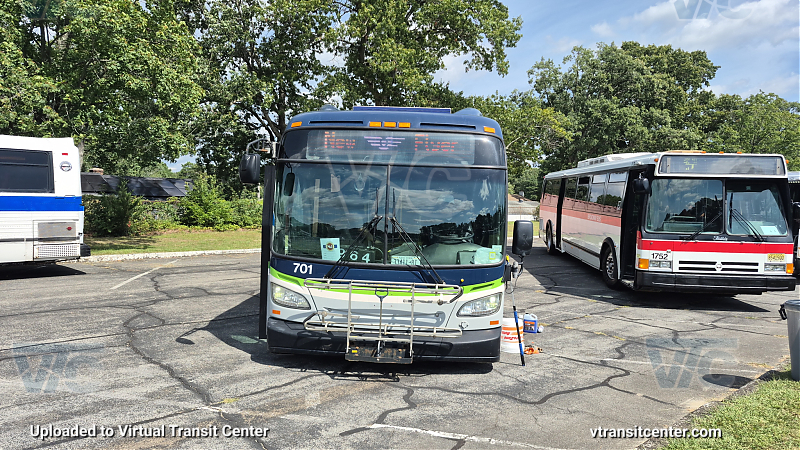 Rochester-Genesee Regional Transportation Authority 701 at NJ Bus Festival
Rochester-Genesee Regional Transportation Authority 701 (#1329) at NJ Bus Festival
