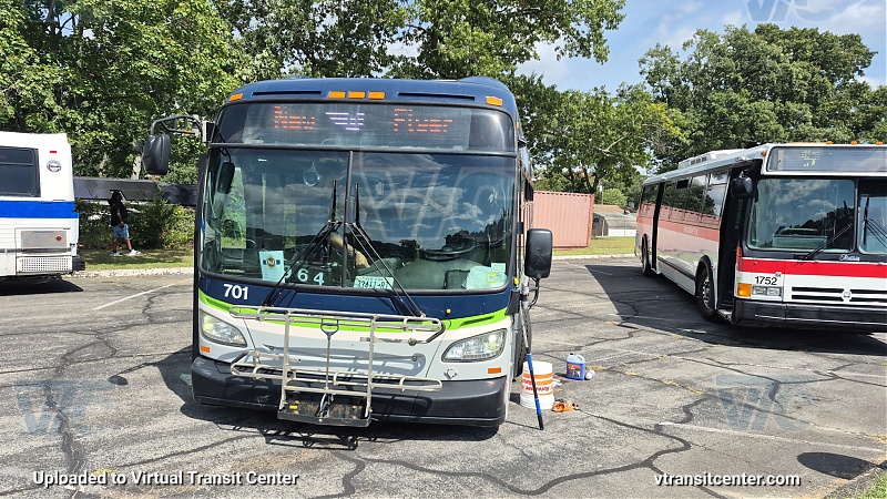 Rochester-Genesee Regional Transportation Authority 701 at NJ Bus Festival
Rochester-Genesee Regional Transportation Authority 701 at NJ Bus Festival
