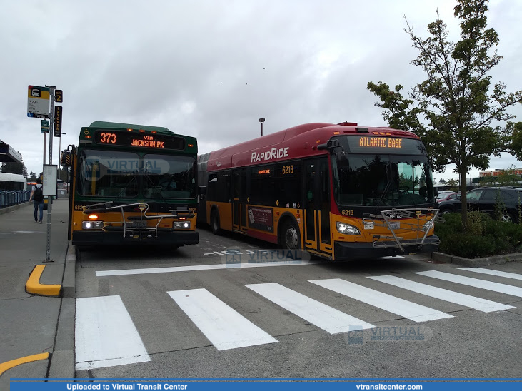 King County Metro 6213 Rapid Ride to Atlantic Base and 6839 to U District
Route RapidRide to Atlantic Base, 373 to U District via Jackson Pk
New Flyer XDE60
Keywords: King County Metro;New Flyer XDE60;New Flyer DE60LF