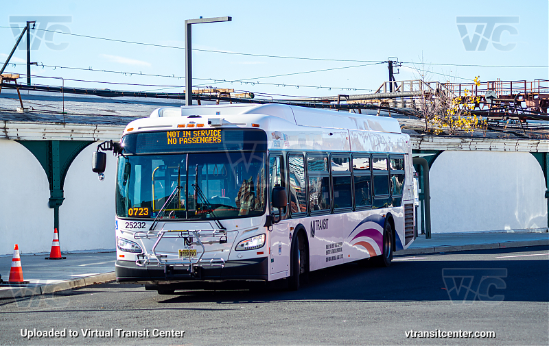 NJ Transit 25232 Not In Service
Not in Service to Greenville Garage
