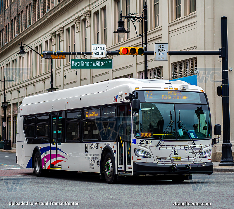 NJ Transit 25302 on Route 72
Route 72 Newark Penn Station Via Bloomfield Ave 
Keywords: NJT Bus;NJ Transit;New Flyer XD40