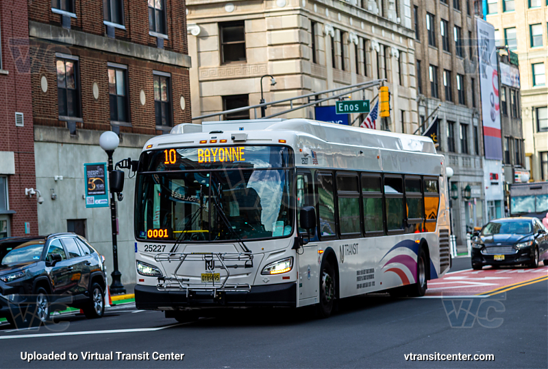 NJ Transit 25227 on Route 10
Keywords: NJT Bus;NJ Transit;New Flyer XD40
