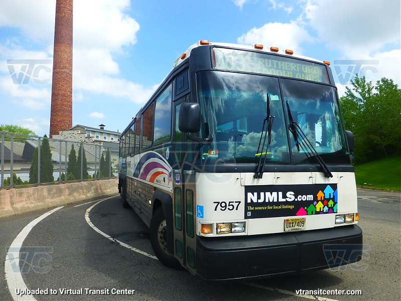 NJ Transit 7957
D4000 7957 on Layover signed up as the 703
