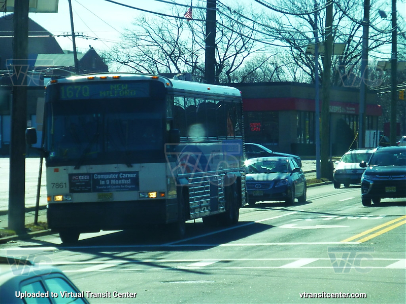 NJ Transit 7861 
D4000 7861 on the 167Q to New Milford
