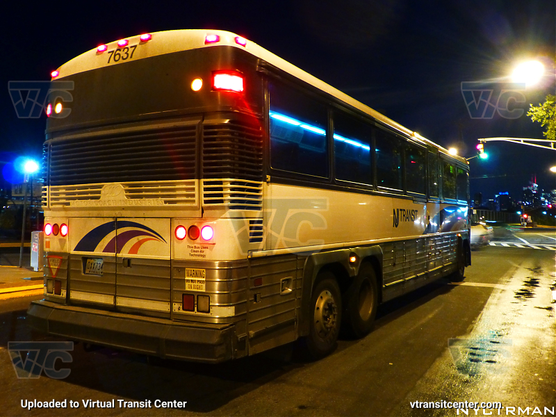 NJ Transit 7637 
D4000 7637 on the 190 To NYPABT
