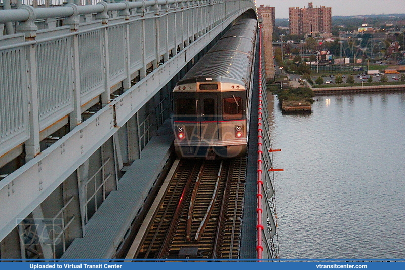 PATCO 246 PATCO SpeedLine
Crossing the Benjamin Franklin Bridge into New Jersey
