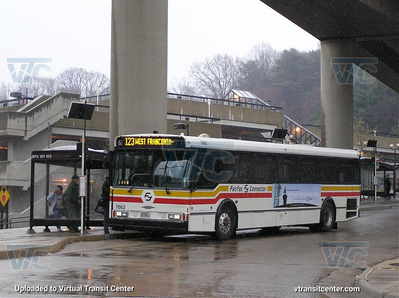 Fairfax Connector 7862 on Route 123
Rear view
February 11th 2006
Keywords: Fairfax Connector