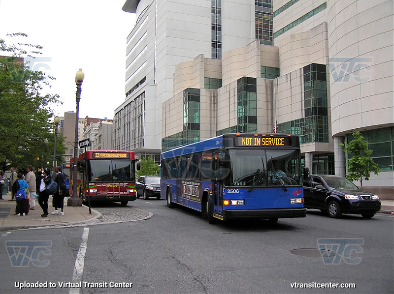 CAT Harrisburg 2506 and COLT 406 on Route 22
CAT Bus Not in Service
COLT Bus on route 22 Express
Keywords: CAT Harrisburg;GilligLF;Lebanon Transit