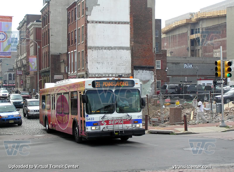 SEPTA 5422 on Route 21
Route 21 to Penn's Landing
Keywords: SEPTA Bus;New Flyer D40LF