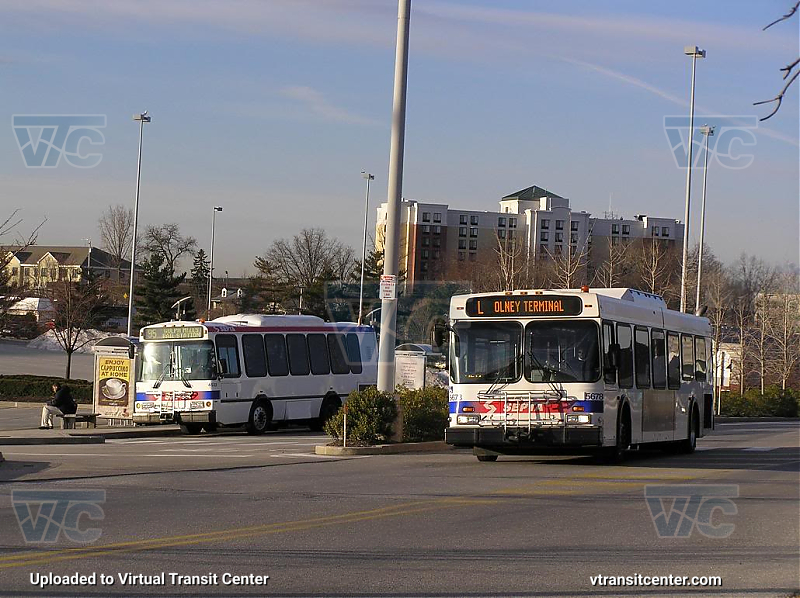 5678-4532-plymouthmeetingmall-3-6-0_33837427321_o.jpg